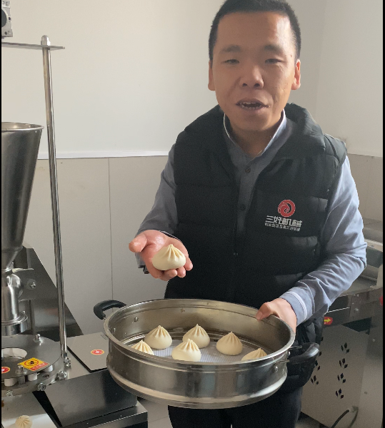 There are many categories of steamed stuffed bun machines. How to choose