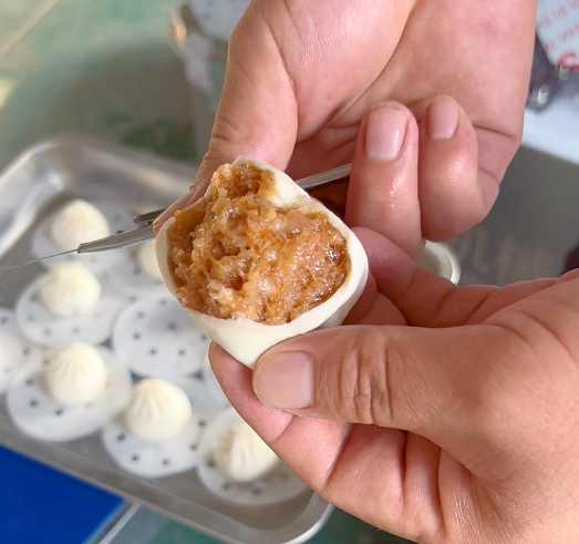 How can the steamed bun machine make the flavor of steamed dumplings?